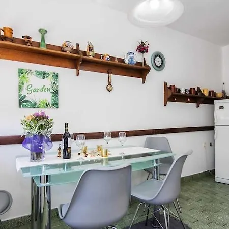 Luxury Center - Two Bedroom With Balcony
