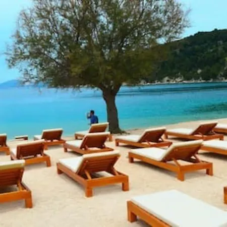 Luxury Center - Two Bedroom With Balcony * Split